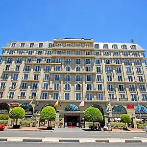 Cape Royale Luxury Hotel